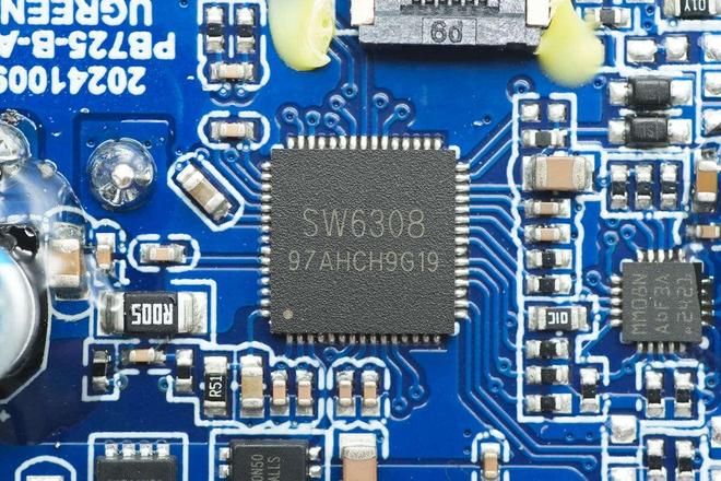 C方案绿联100W大功率快充移动电源拆解冰球突破内置智融科技SW6301 SO(图12)